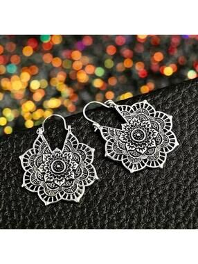 New Stunning Beautiful Boho 🌺Flower Earrings

Clearance Sale!